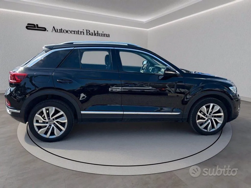 Volkswagen T-Roc 2023 photo 3