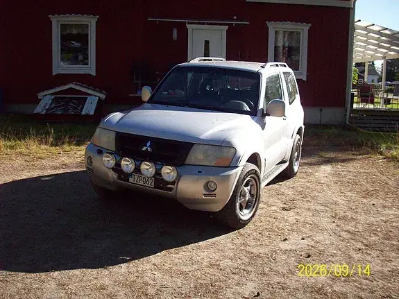 Mitsubishi Pajero 2003 photo 3