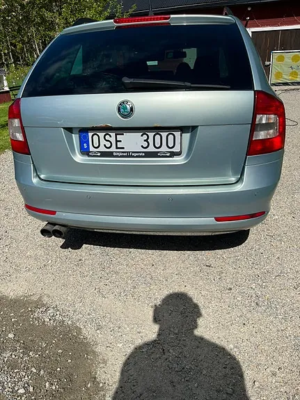 Skoda Octavia 2011 photo 2