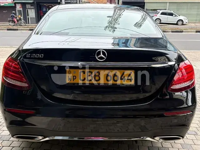 Mercedes-Benz E200 2018 photo 4