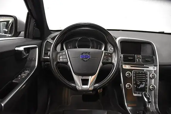 Volvo Xc60 2016 photo 2