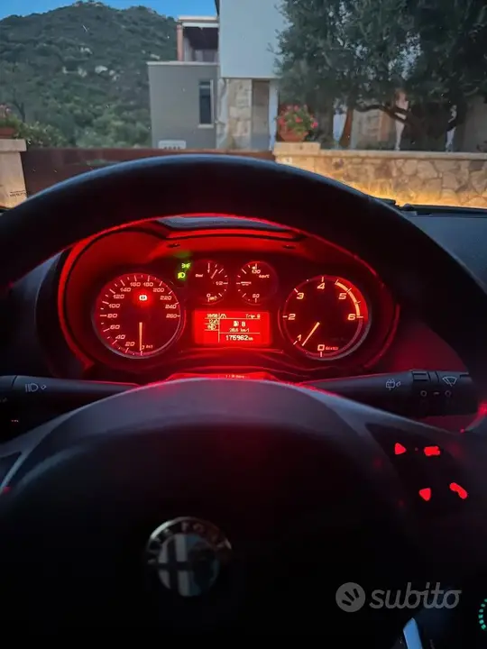 Alfa Romeo Mito 2012 photo 3