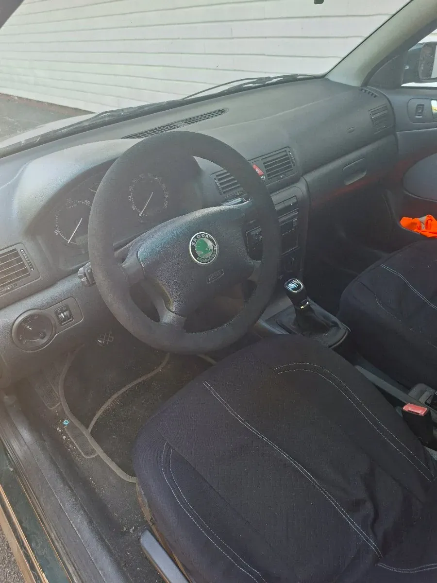 Skoda Octavia 2003 photo 3