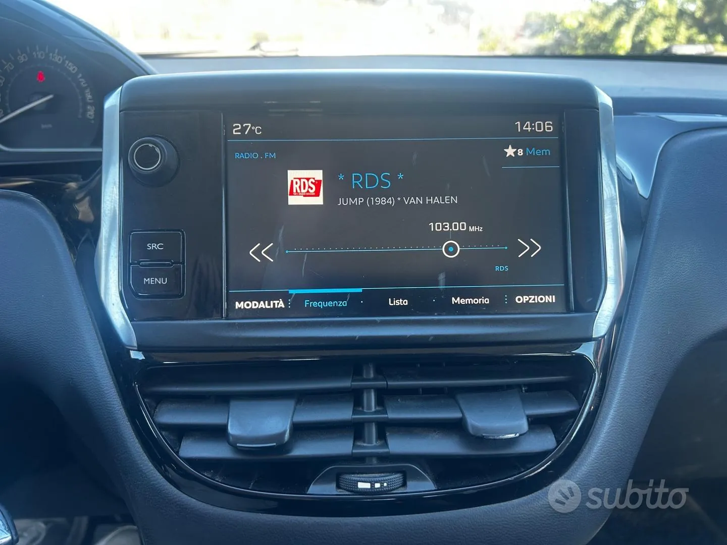 Peugeot 208 2019 photo 4