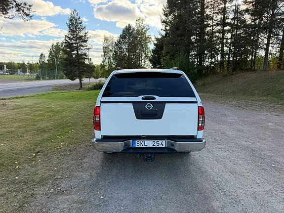 Nissan Navara 2011 photo 5
