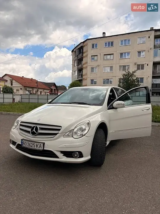 Mercedes-Benz R-Class
