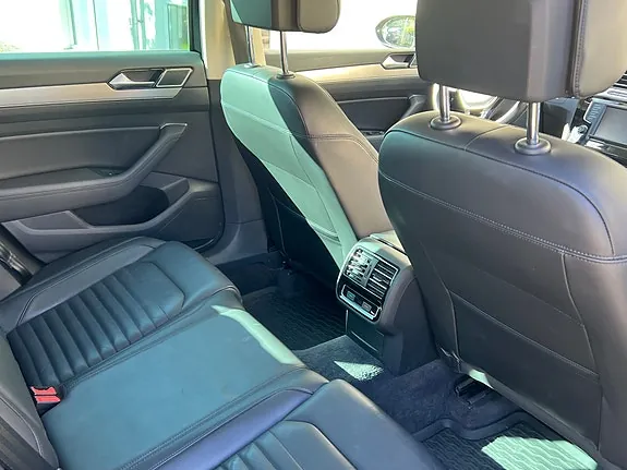 Volkswagen Passat 2015 photo 5