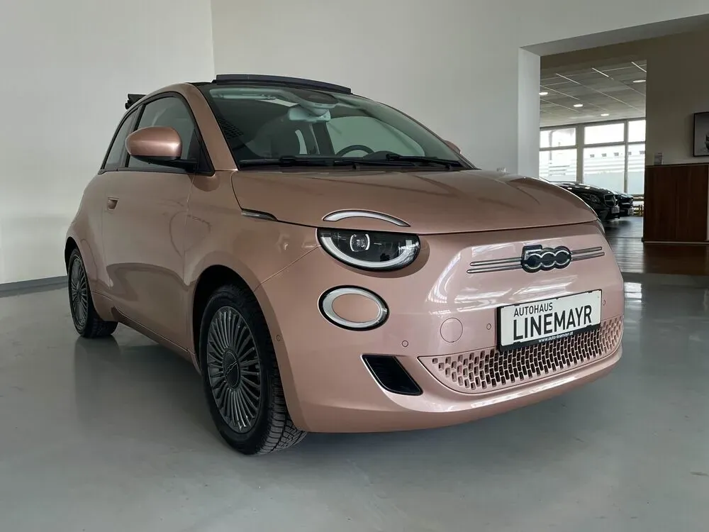 Fiat 500E 2021 photo 2