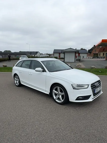 Audi A4 2014 photo 2