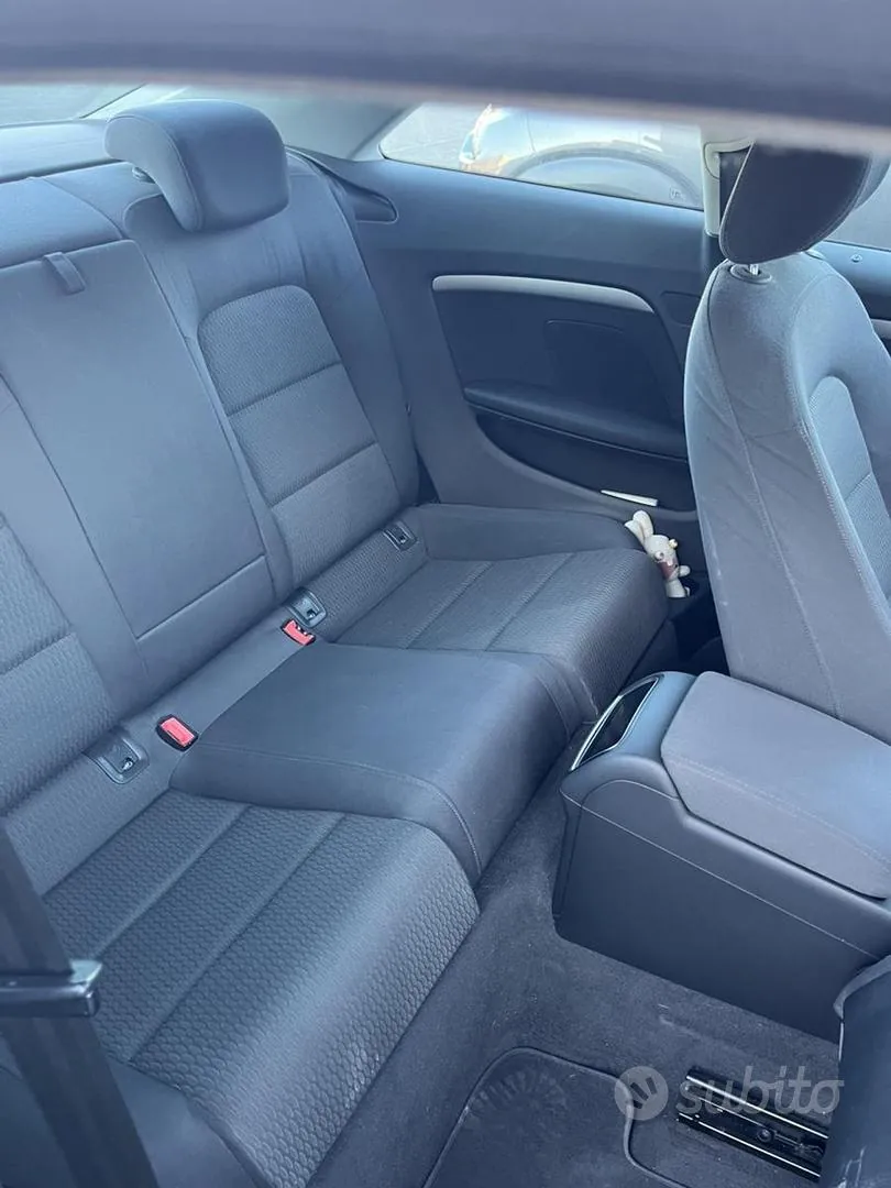 Audi A5 2010 photo 5