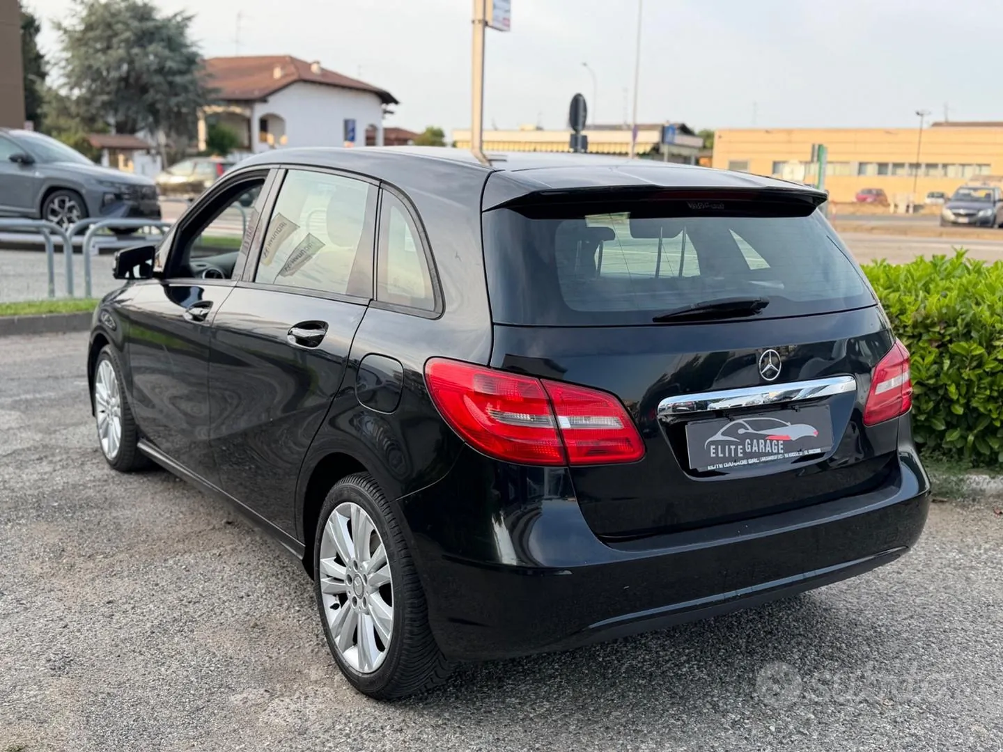 Mercedes-Benz B180D 2013 photo 4