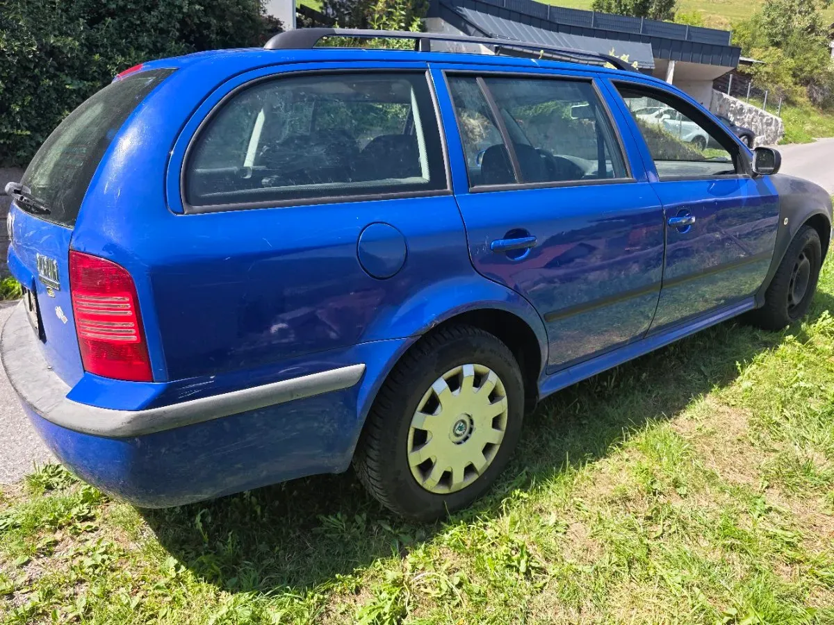 Skoda Octavia 2004 photo 3