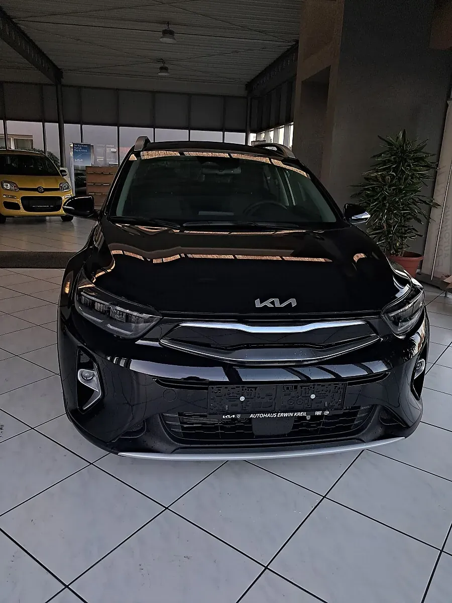 Kia Stonic 2025 photo 2