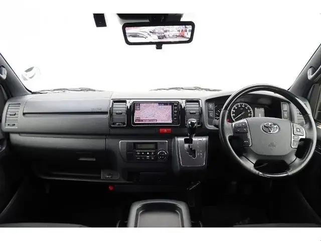 Toyota Hiace 2025 photo 2