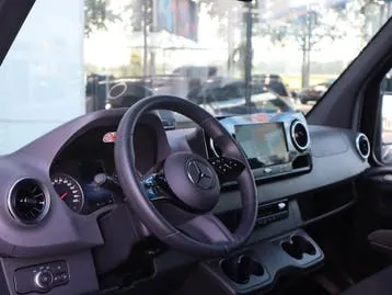 Mercedes-Benz Sprinter 2026 photo 3