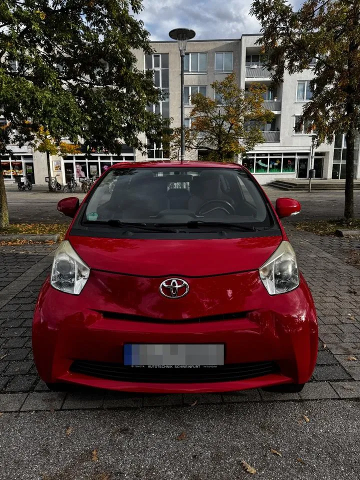 Toyota Iq