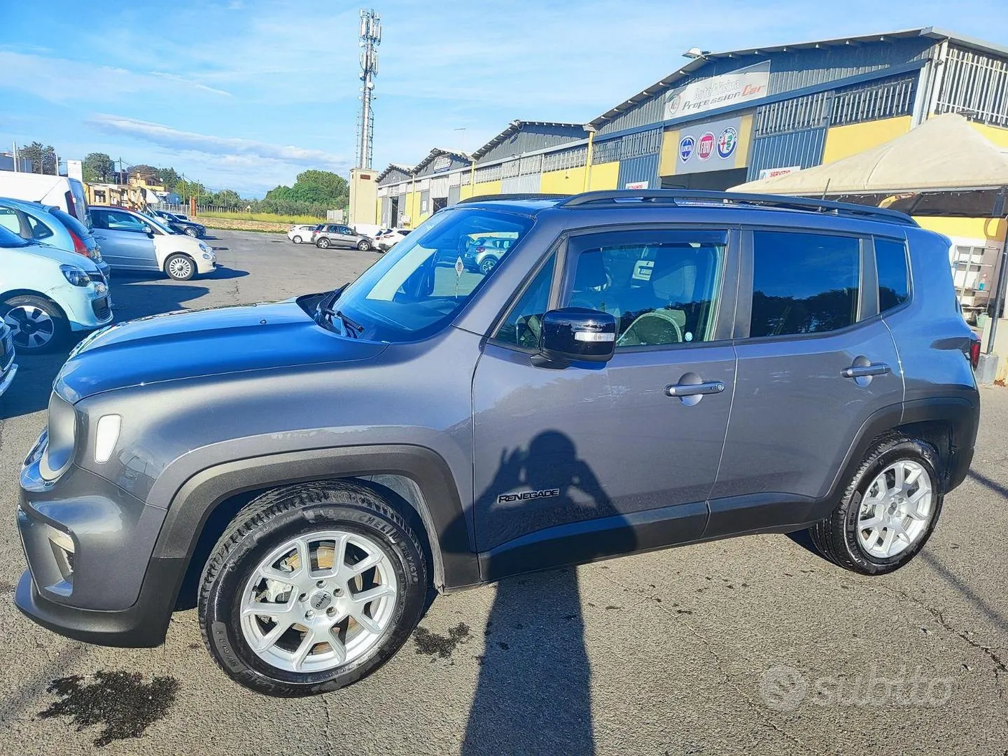 Jeep Renegade 2023 photo 2