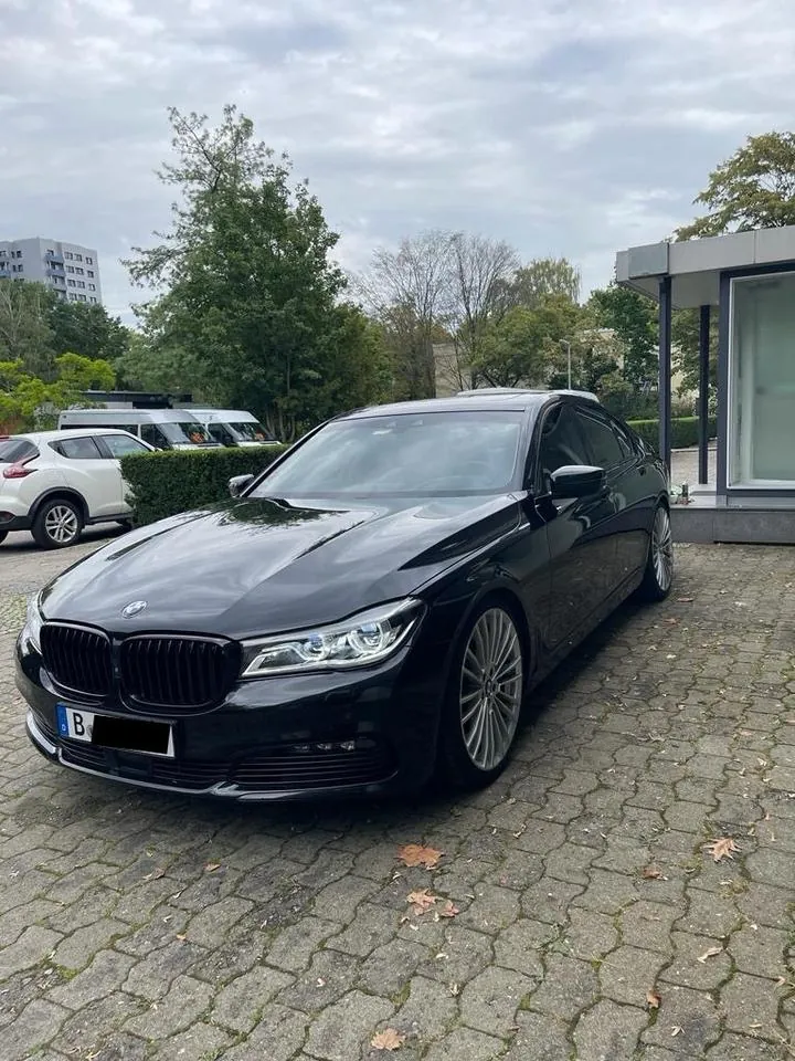 BMW 740I