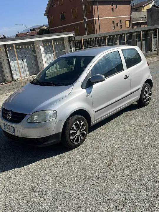 Volkswagen Fox 2006 photo 2