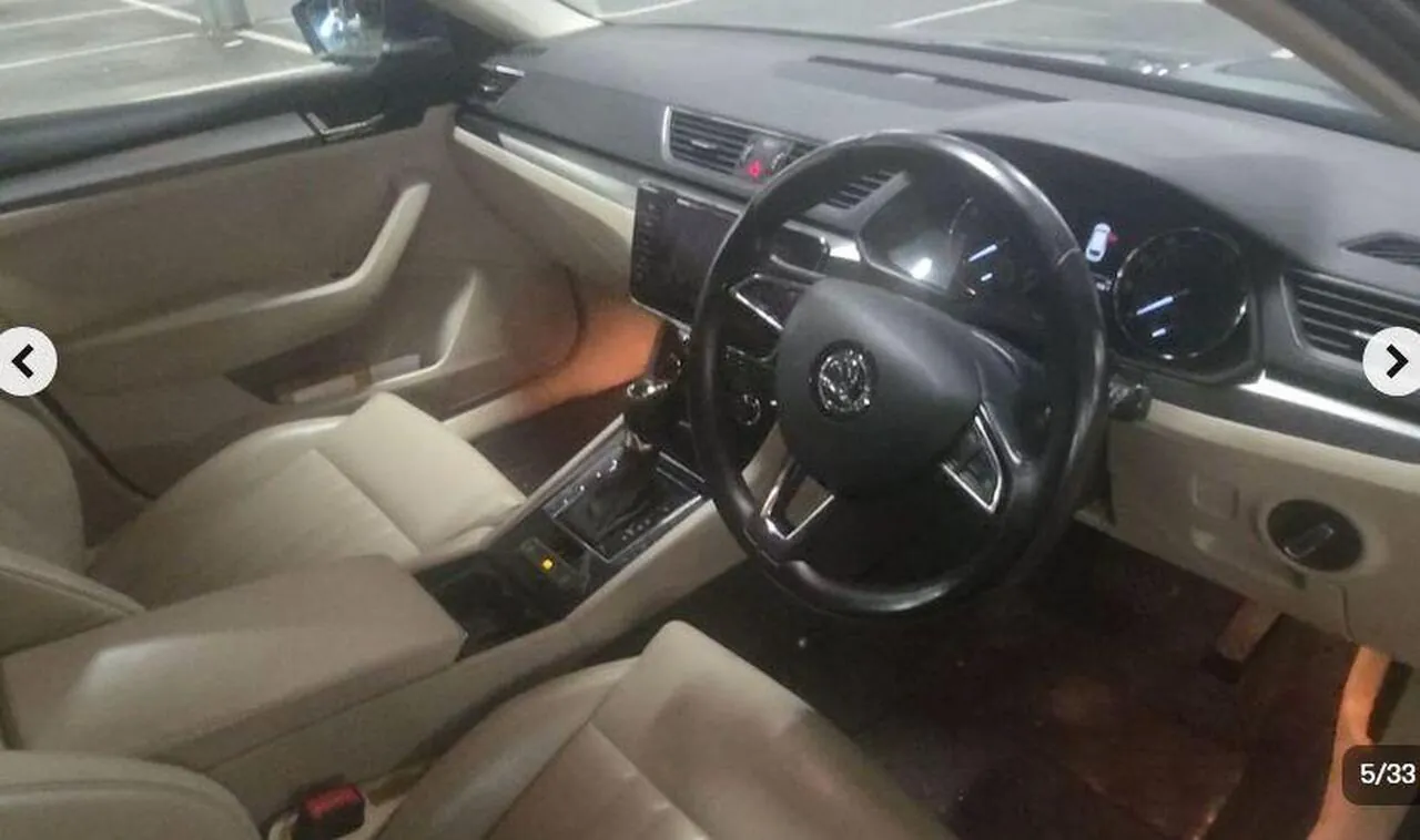 Skoda Superb 2019 photo 2