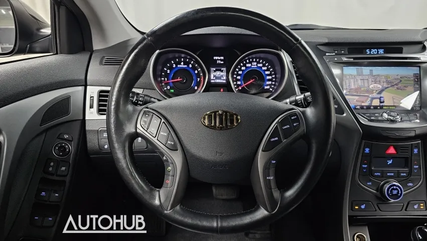 Hyundai Avante 2014 photo 5