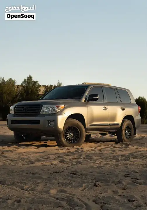 Toyota Land Cruiser 2013 photo 3