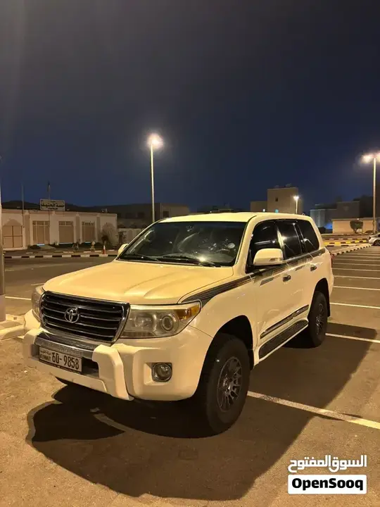 Toyota Land Cruiser 2013 photo 5