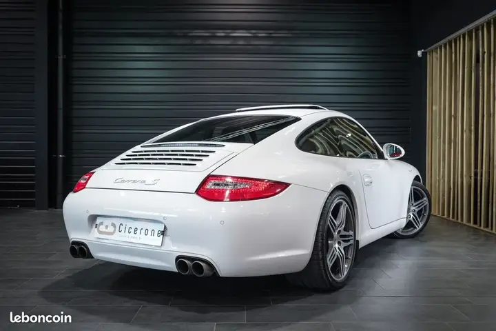 Porsche 911 2008 photo 2