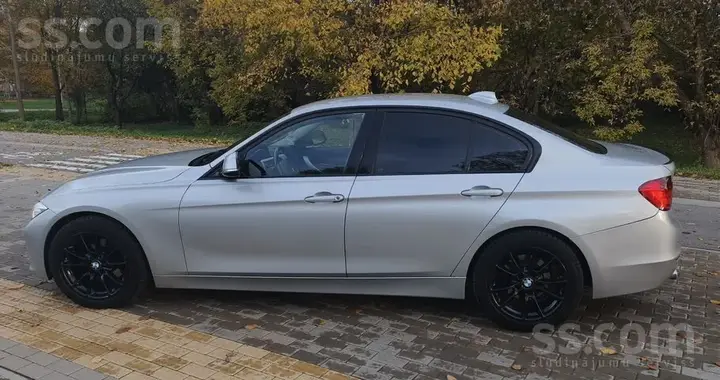 BMW 320 2013 photo 5