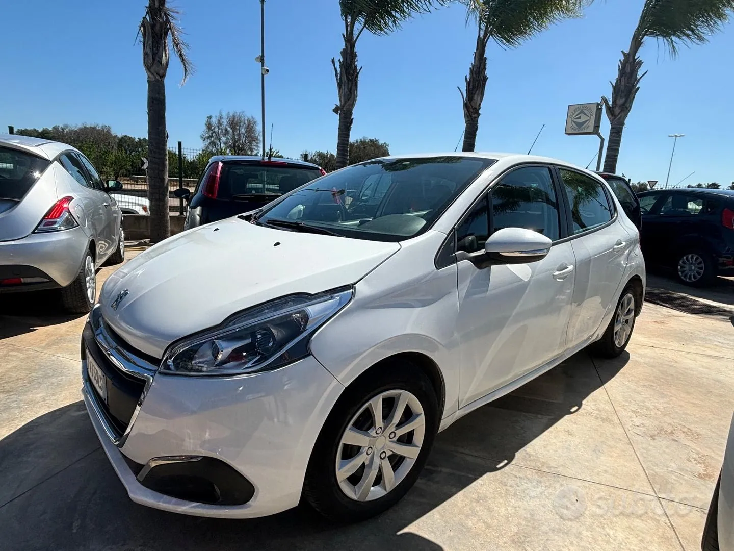 Peugeot 208 2016 photo 2