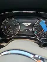 Bentley Bentayga 2016 photo 3