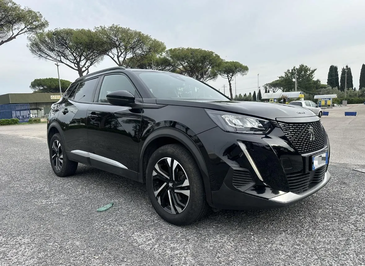Peugeot 2008 2023 photo 3