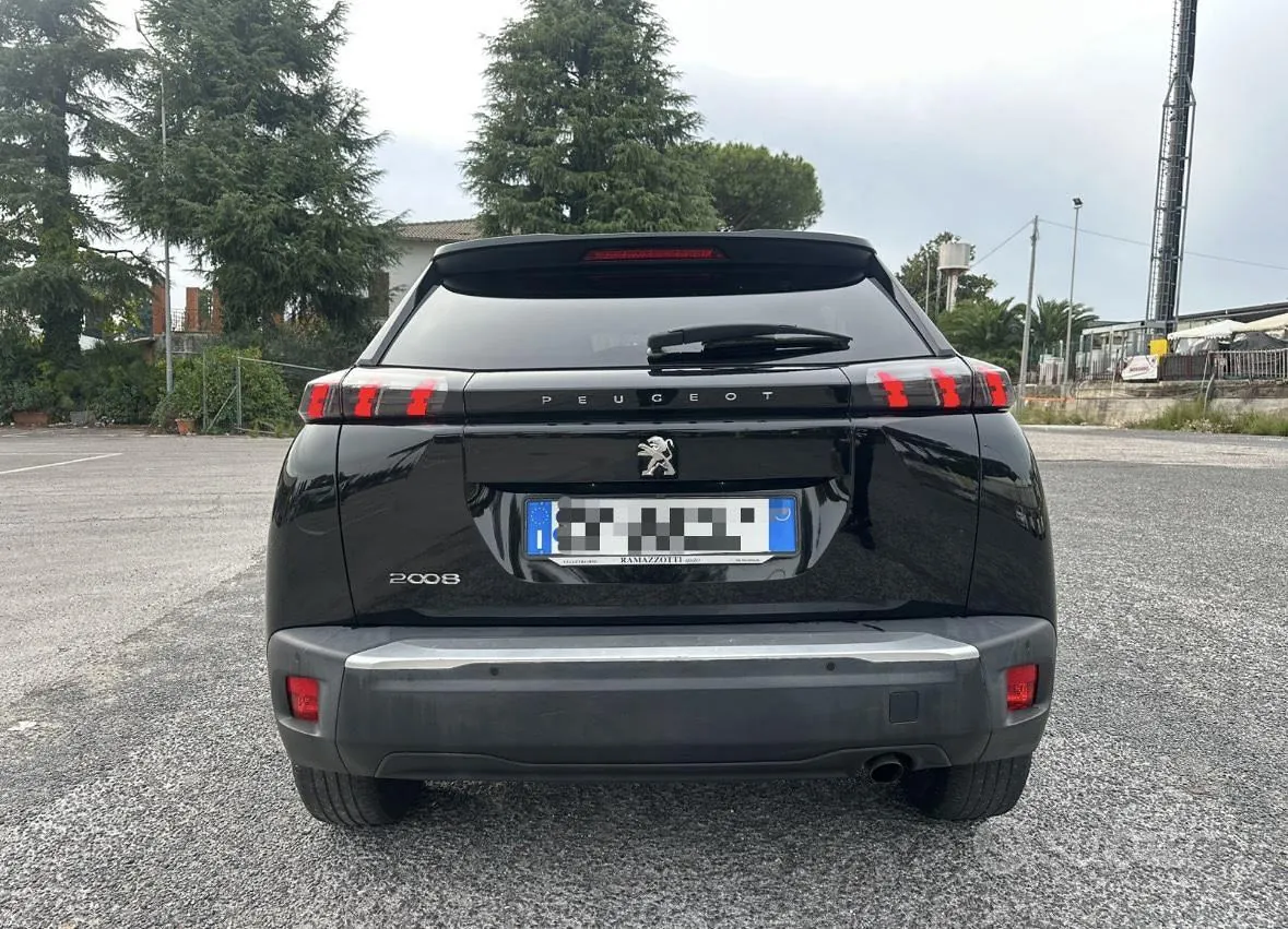 Peugeot 2008 2023 photo 4