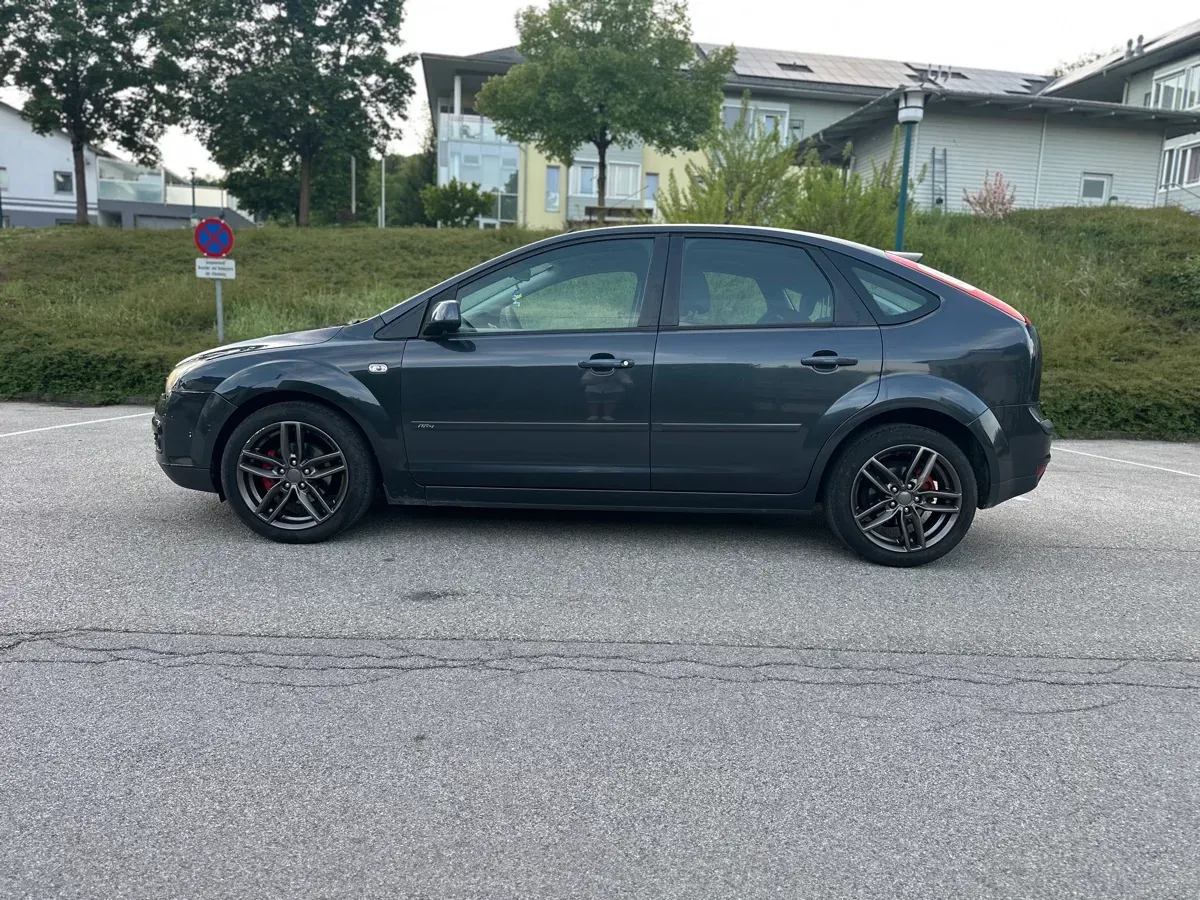 Ford Focus 2007 photo 2