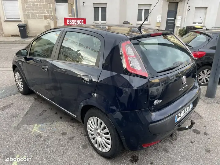 Fiat Punto 2010 photo 4