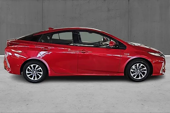 Toyota Prius Plug-In Hybrid 2019 photo 4