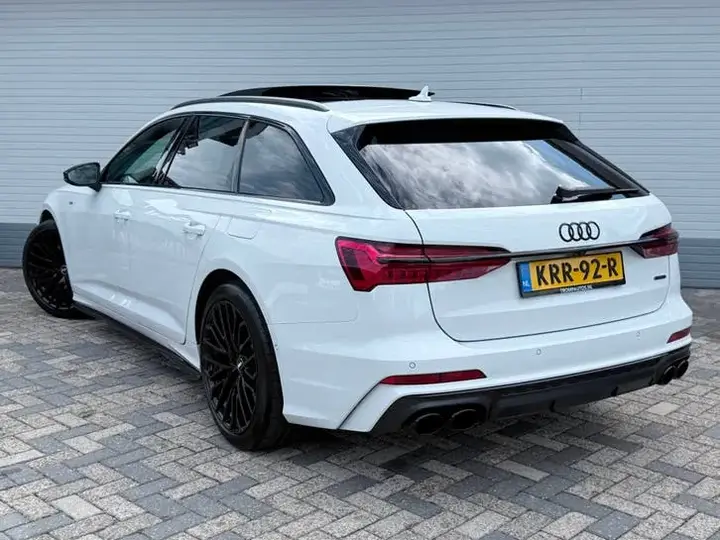 Audi A6 2023 photo 2