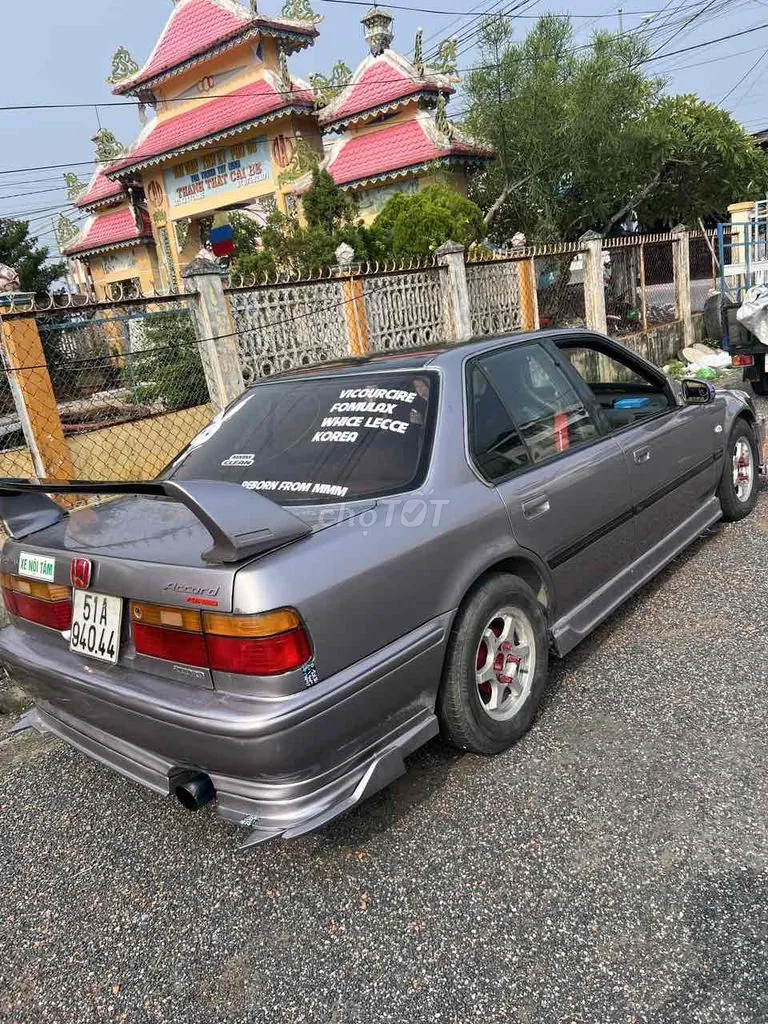 Honda Accord 1990 photo 2