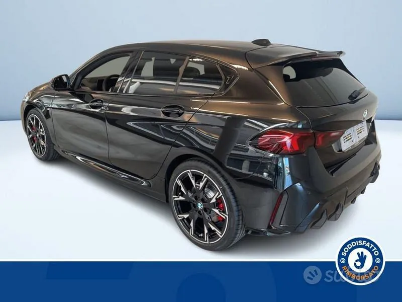 BMW 1 Series 2025 photo 5