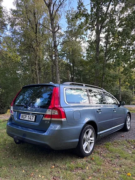 Volvo V70 2014 photo 2