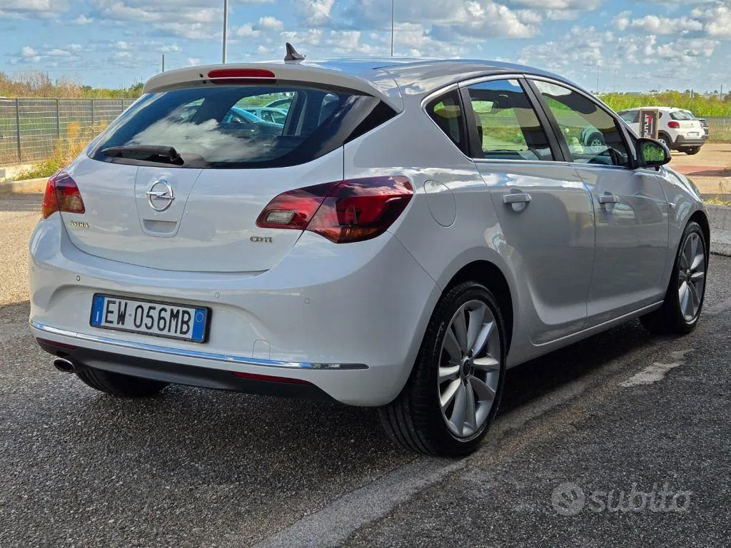 Opel Astra 2014 photo 5