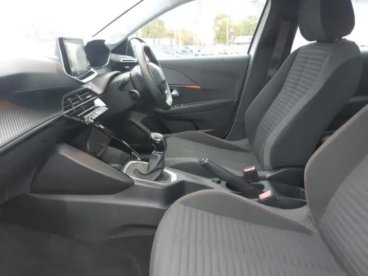 Peugeot 208 2022 photo 5