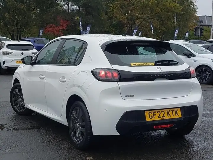 Peugeot 208 2022 photo 2