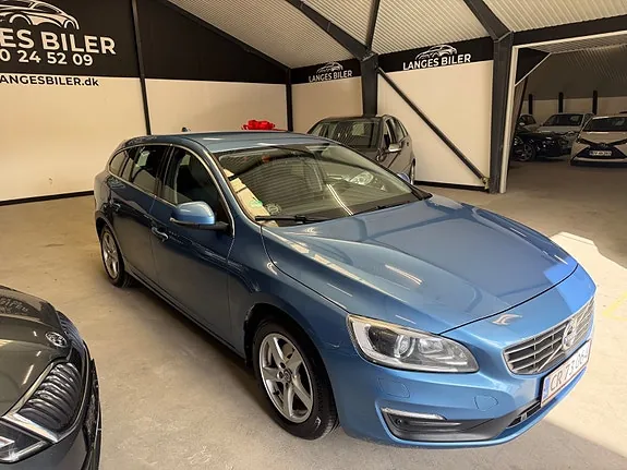 Volvo V60 2016 photo 2