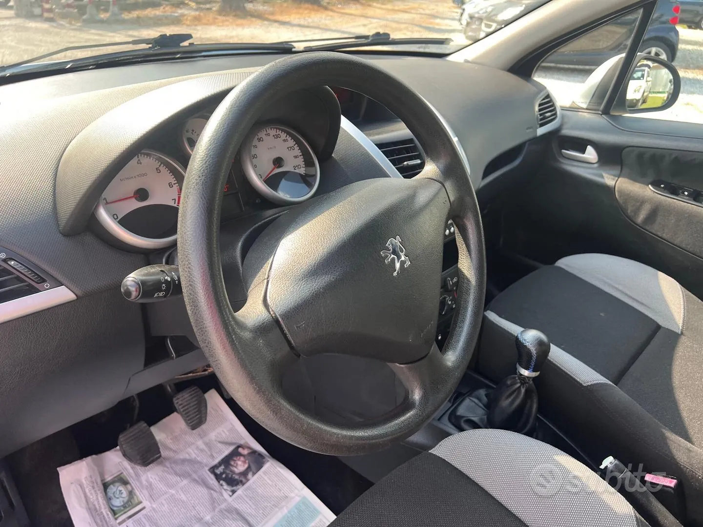 Peugeot 207 2007 photo 4