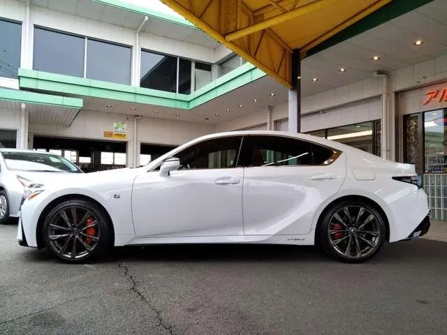 Lexus Is 2021 photo 5