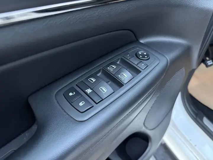 Jeep Grand Cherokee 2020 photo 4