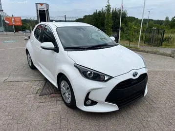 Toyota Yaris 2021 photo 2
