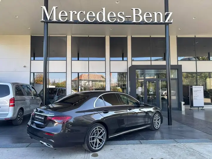 Mercedes-Benz E 220 2022 photo 5