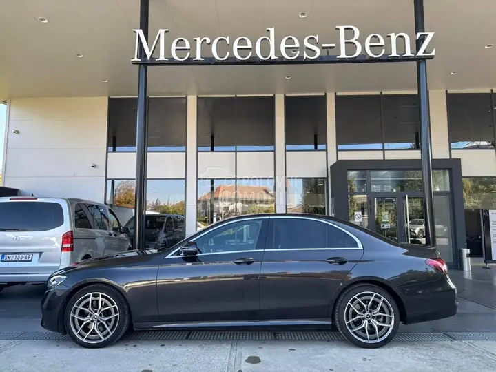 Mercedes-Benz E 220 2022 photo 2